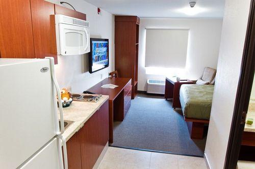 Extended Monterrey Aeropuerto Apartahotel 3*